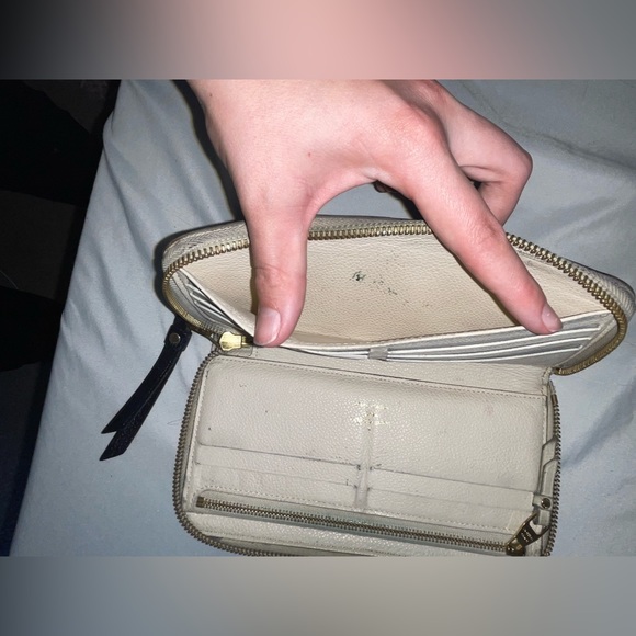 Black Louis Vuitton empreinte wallet - Picture 4 of 8